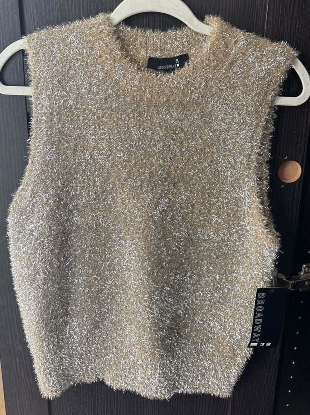 Broadway 38 Gold Metallic Eyelash Knit Sleeveless Vest Sweater Top